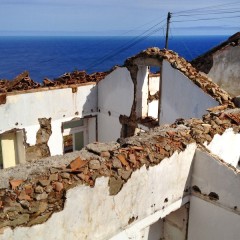 House reforms Azores
