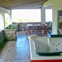 House reforms Azores